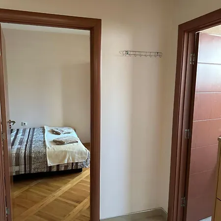 Stan U Centru Nisa Ni