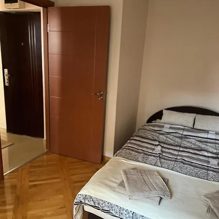 Apartamento U Centru Nisa