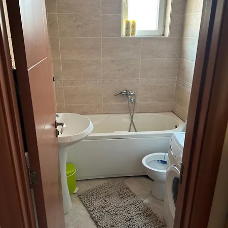 U Centru Nisa * Ni