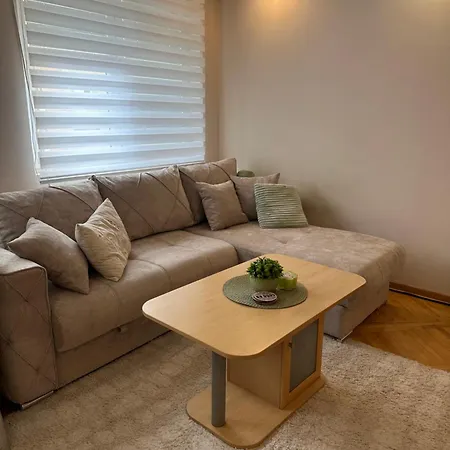 U Centru Nisa * Ni